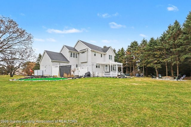 8573 W Lakeshore Drive, Perry, MI 48872