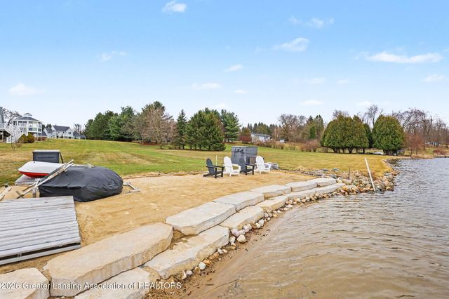 8573 W Lakeshore Drive, Perry, MI 48872