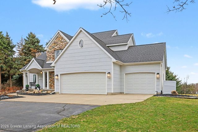 8573 W Lakeshore Drive, Perry, MI 48872