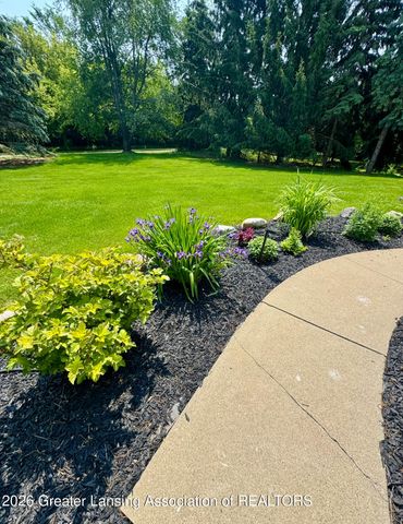 8573 W Lakeshore Drive, Perry, MI 48872