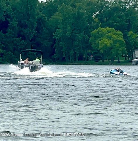 8573 W Lakeshore Drive, Perry, MI 48872