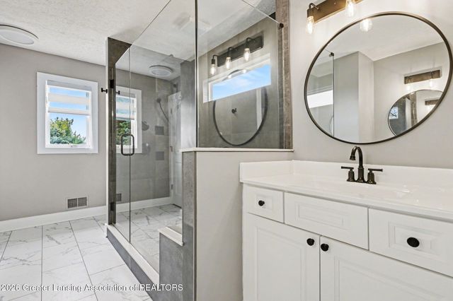 8573 W Lakeshore Drive, Perry, MI 48872