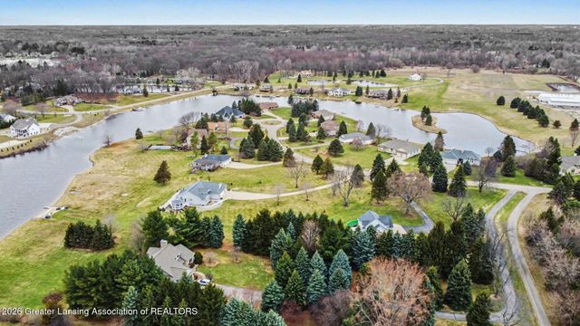 8573 W Lakeshore Drive, Perry, MI 48872