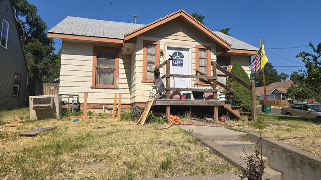 1642 Crescent Avenue, Klamath Falls, OR 97601
