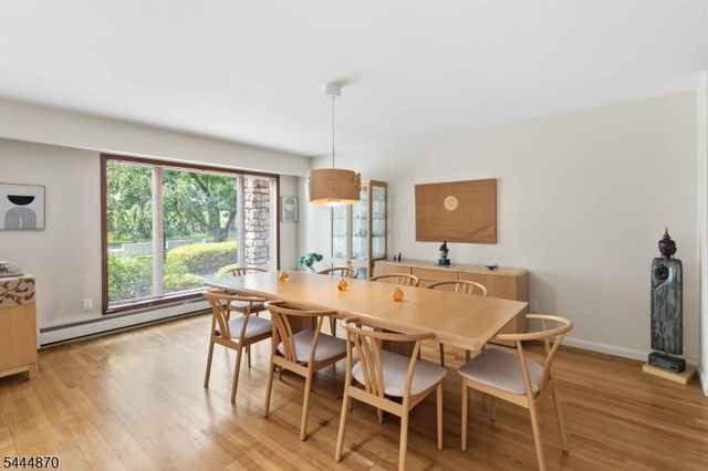 174 Brooklake Rd, Florham Park Boro, NJ 07932