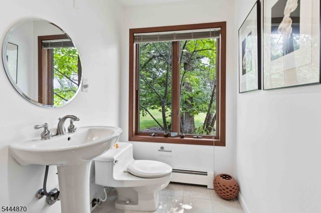 174 Brooklake Rd, Florham Park Boro, NJ 07932