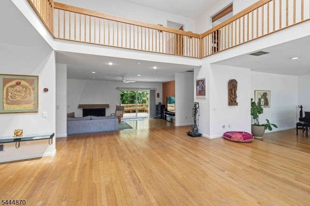 174 Brooklake Rd, Florham Park Boro, NJ 07932