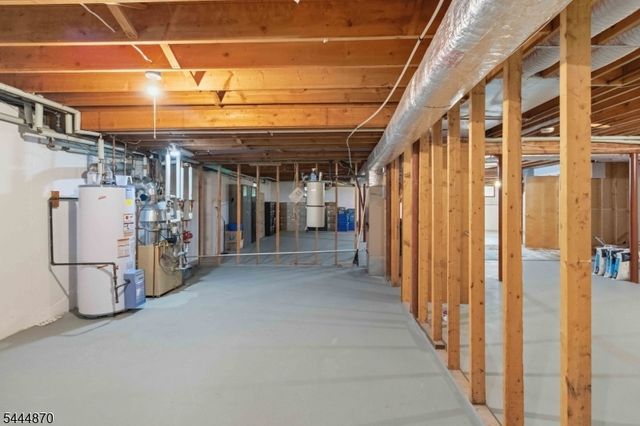 174 Brooklake Rd, Florham Park Boro, NJ 07932