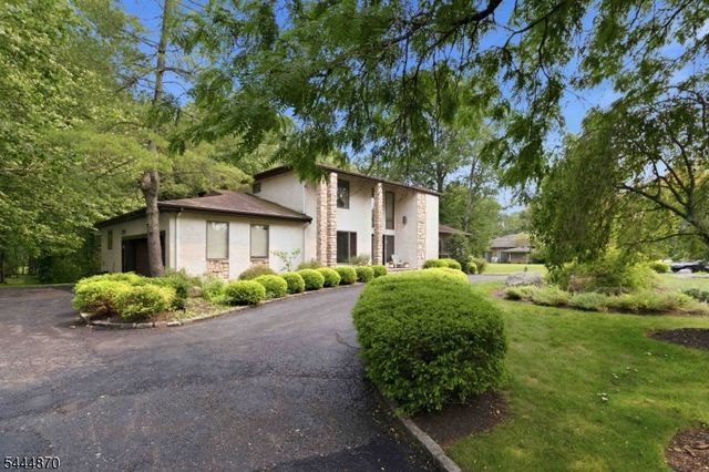 174 Brooklake Rd, Florham Park Boro, NJ 07932