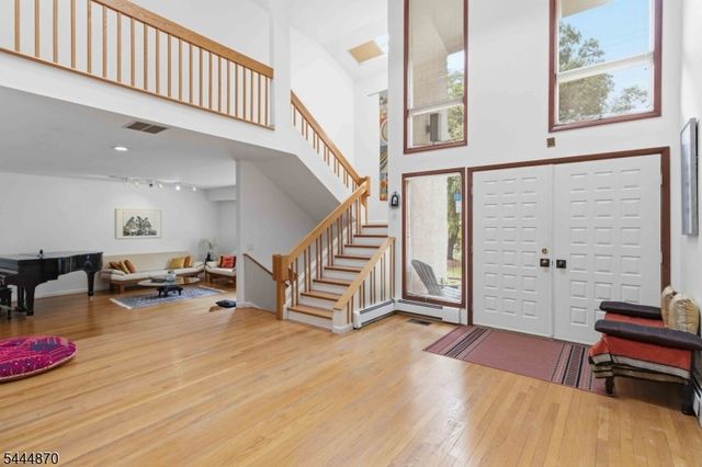174 Brooklake Rd, Florham Park Boro, NJ 07932