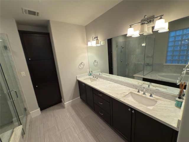 5640 Larkin Street, Houston, TX 77007