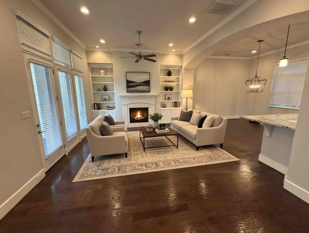 5640 Larkin Street, Houston, TX 77007