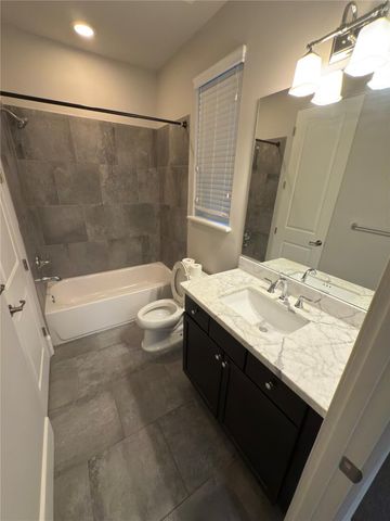 5640 Larkin Street, Houston, TX 77007