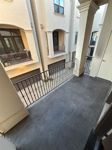 5640 Larkin Street, Houston, TX 77007