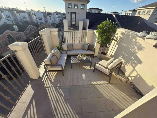 5640 Larkin Street, Houston, TX 77007