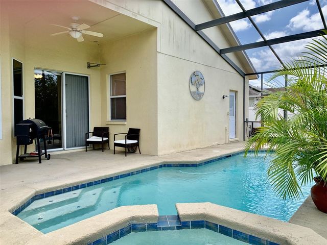 2015 WRANGLER DRIVE, Brandon, FL 33511