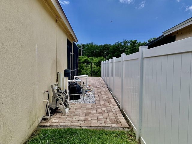 2015 WRANGLER DRIVE, Brandon, FL 33511