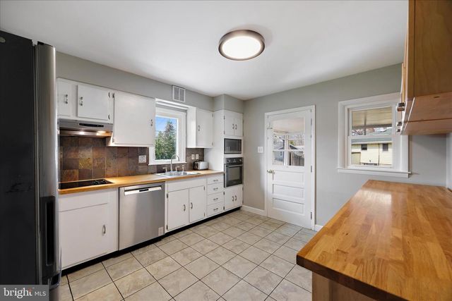 811 TEAKWOOD DR, Severna Park, MD 21146