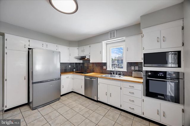 811 TEAKWOOD DR, Severna Park, MD 21146