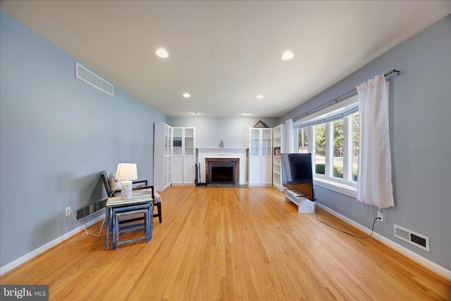 811 TEAKWOOD DR, Severna Park, MD 21146