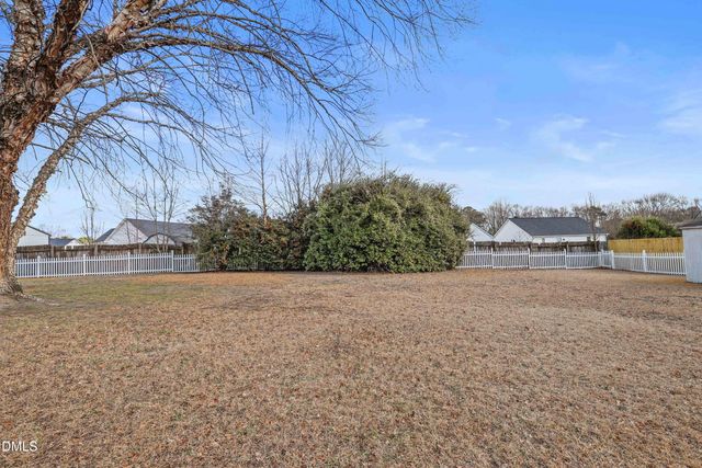 5832 Running Water Court, Fuquay Varina, NC 27526