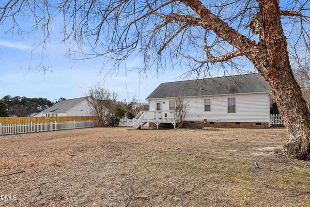 5832 Running Water Court, Fuquay Varina, NC 27526