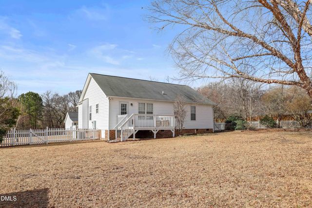 5832 Running Water Court, Fuquay Varina, NC 27526