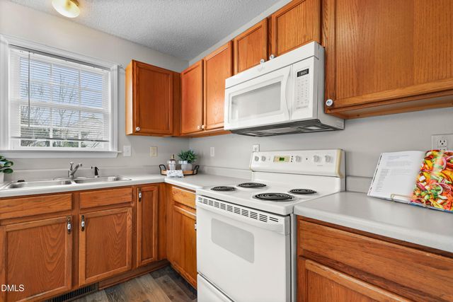 5832 Running Water Court, Fuquay Varina, NC 27526