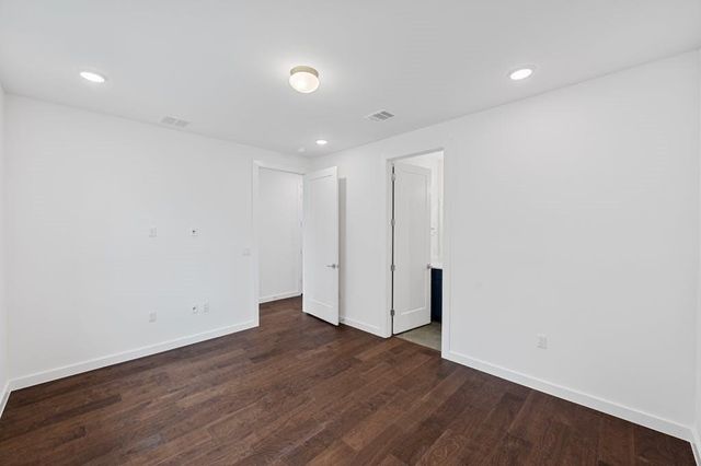 6823 Wolfcreek PASS 6, Austin, TX 78749