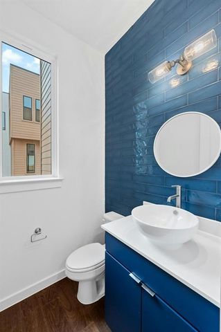 6823 Wolfcreek PASS 6, Austin, TX 78749
