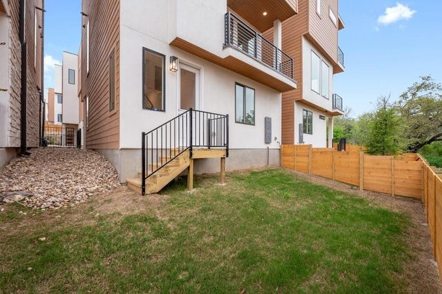 6823 Wolfcreek PASS 6, Austin, TX 78749