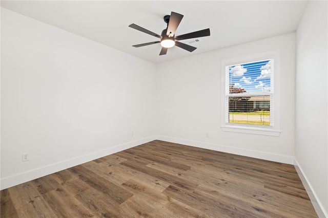 917 S 15th Street, Rogers, AR 72758