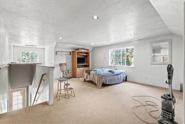 15922 Green Springs Highway, Ashland, OR 97520