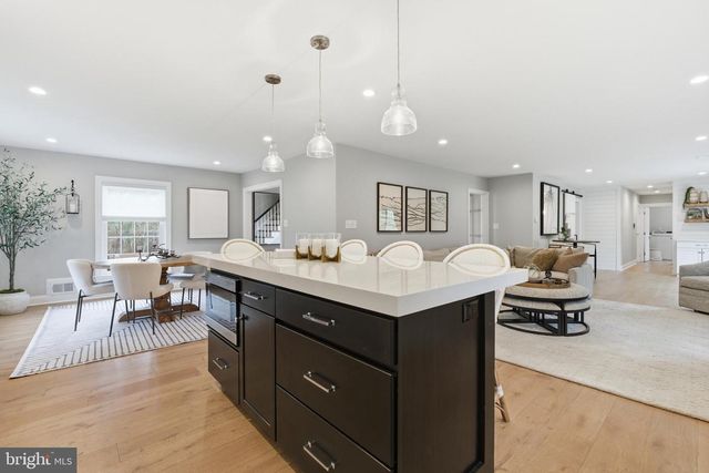 310 CRUM CREEK LN, Newtown Square, PA 19073