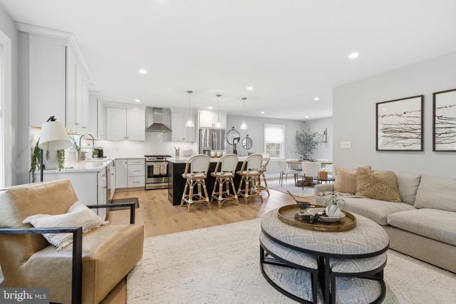 310 CRUM CREEK LN, Newtown Square, PA 19073