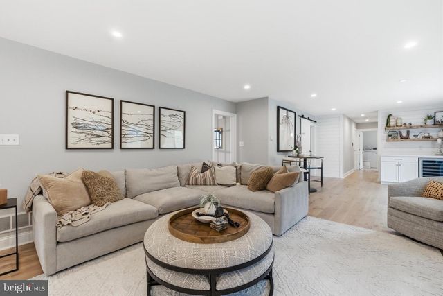 310 CRUM CREEK LN, Newtown Square, PA 19073