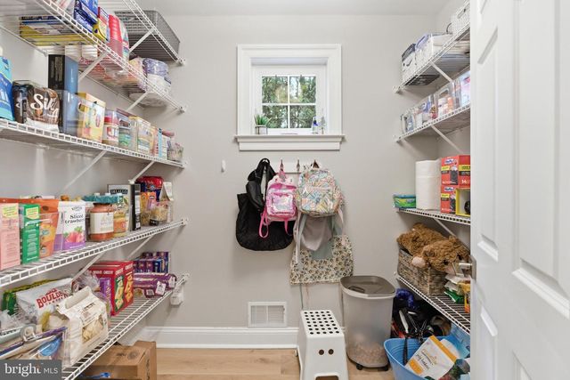 310 CRUM CREEK LN, Newtown Square, PA 19073