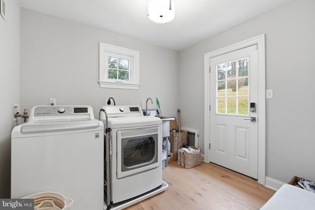 310 CRUM CREEK LN, Newtown Square, PA 19073