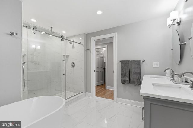 310 CRUM CREEK LN, Newtown Square, PA 19073