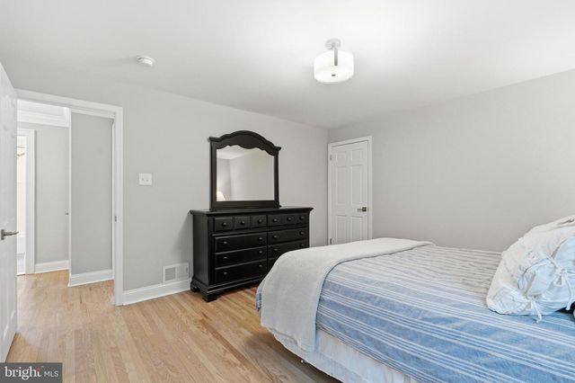 310 CRUM CREEK LN, Newtown Square, PA 19073