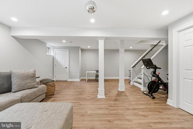 310 CRUM CREEK LN, Newtown Square, PA 19073