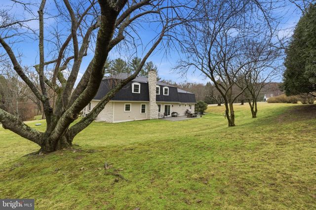 310 CRUM CREEK LN, Newtown Square, PA 19073