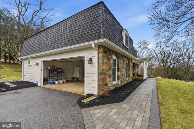 310 CRUM CREEK LN, Newtown Square, PA 19073