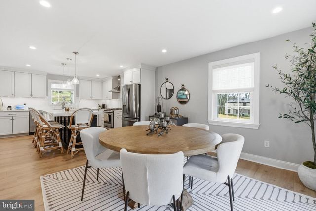 310 CRUM CREEK LN, Newtown Square, PA 19073