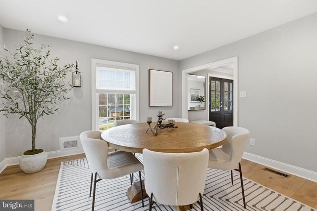 310 CRUM CREEK LN, Newtown Square, PA 19073