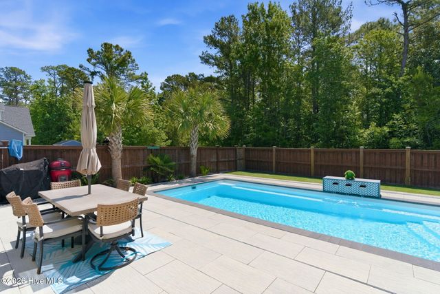 5613 Pinecone Place, Wilmington, NC 28409