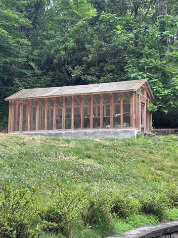 314 Mill Hill Road, Mill Neck, NY 11765