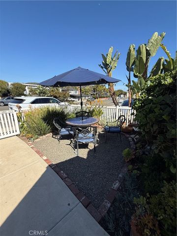 953 Glenneyre, Laguna Beach, CA 92651