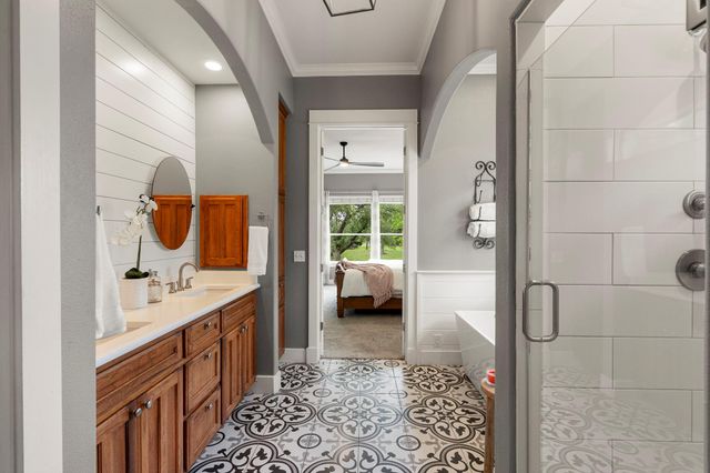 103 Horseshoe DR, Dripping Springs, TX 78620