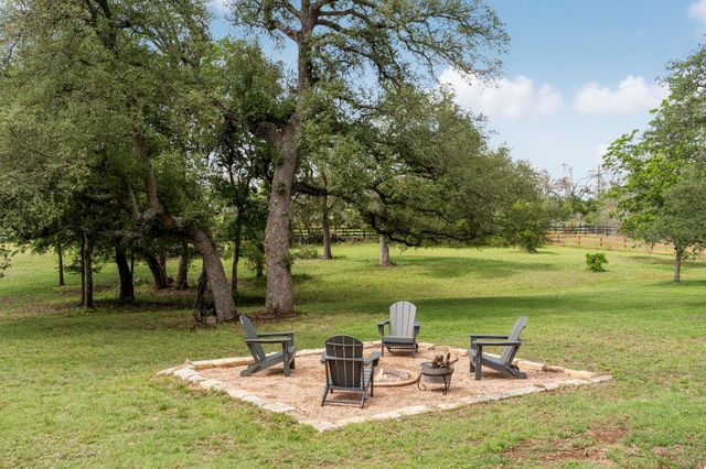 103 Horseshoe DR, Dripping Springs, TX 78620